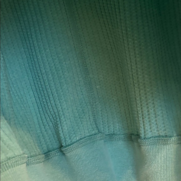 American Eagle Outfitters Green V-Neck Sweater - Picture 5 of 6